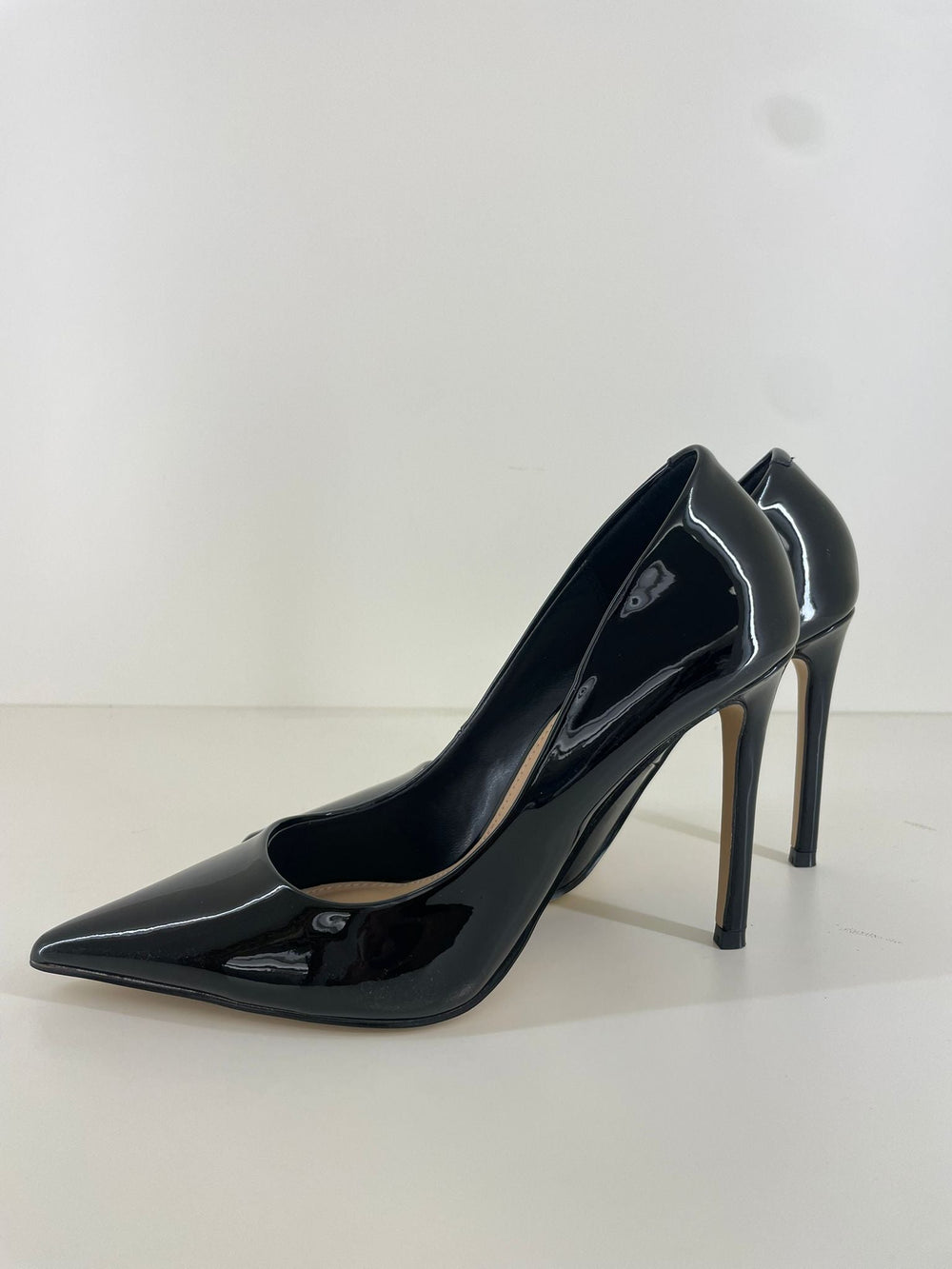 THRIVE DÉCOLLETÉ NERO VERNICE STEVE MADDEN
